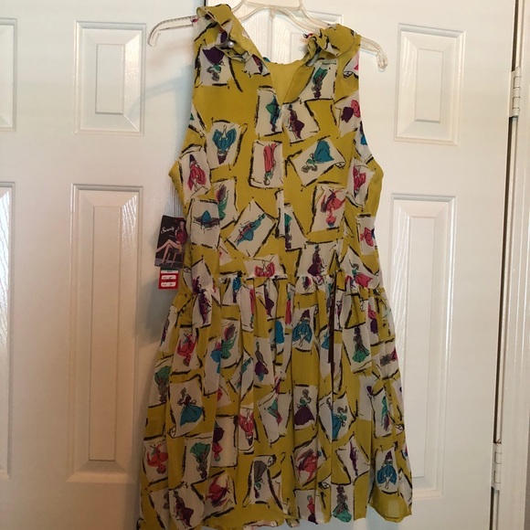 Marilyn Monroe yellow dress NWT - Picture 2 of 3